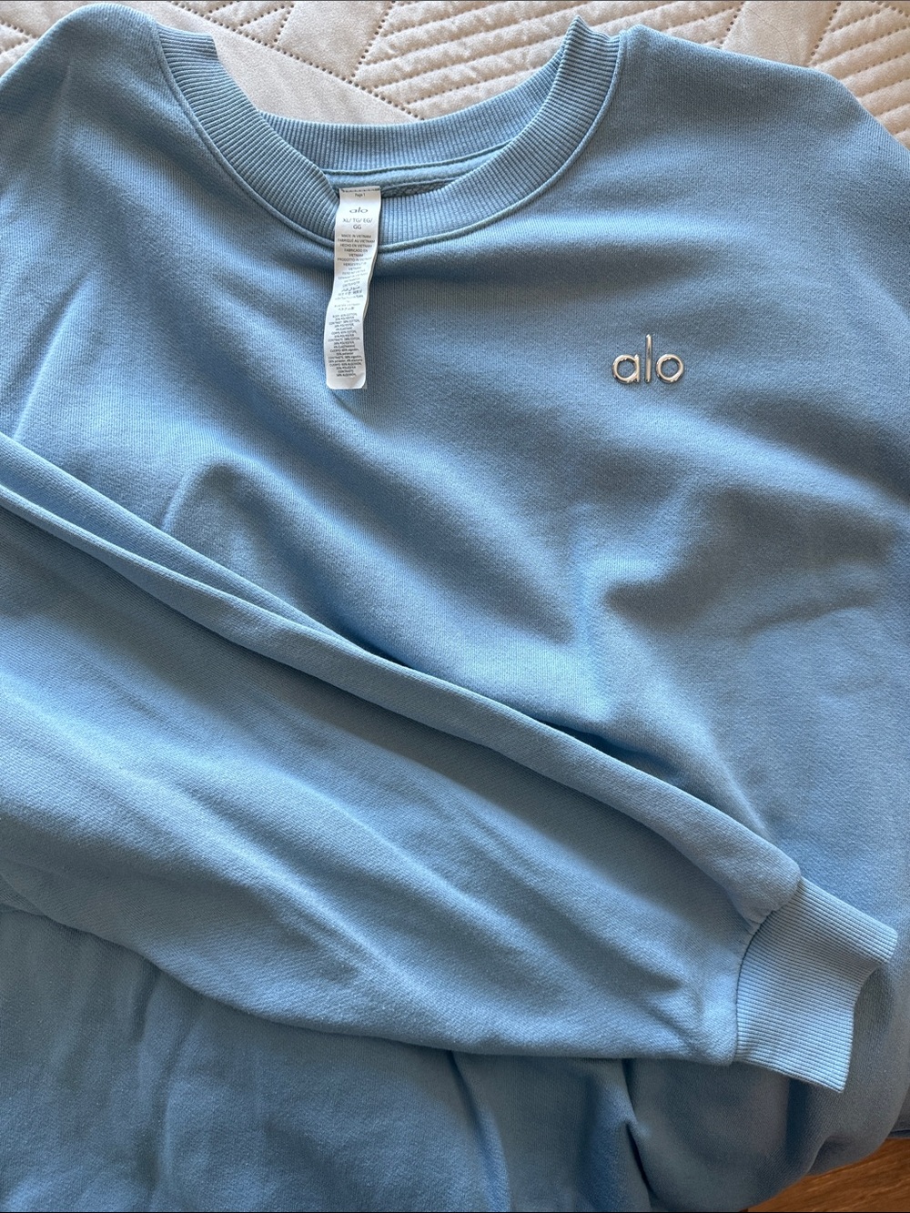ALO Yoga Men’s Sky Blue Crewneck Sweatshirt